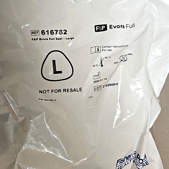 1-Evora Full Face Seal Large.NEW IN ORIGINAL PACKAGING!! - Picture 1 of 2